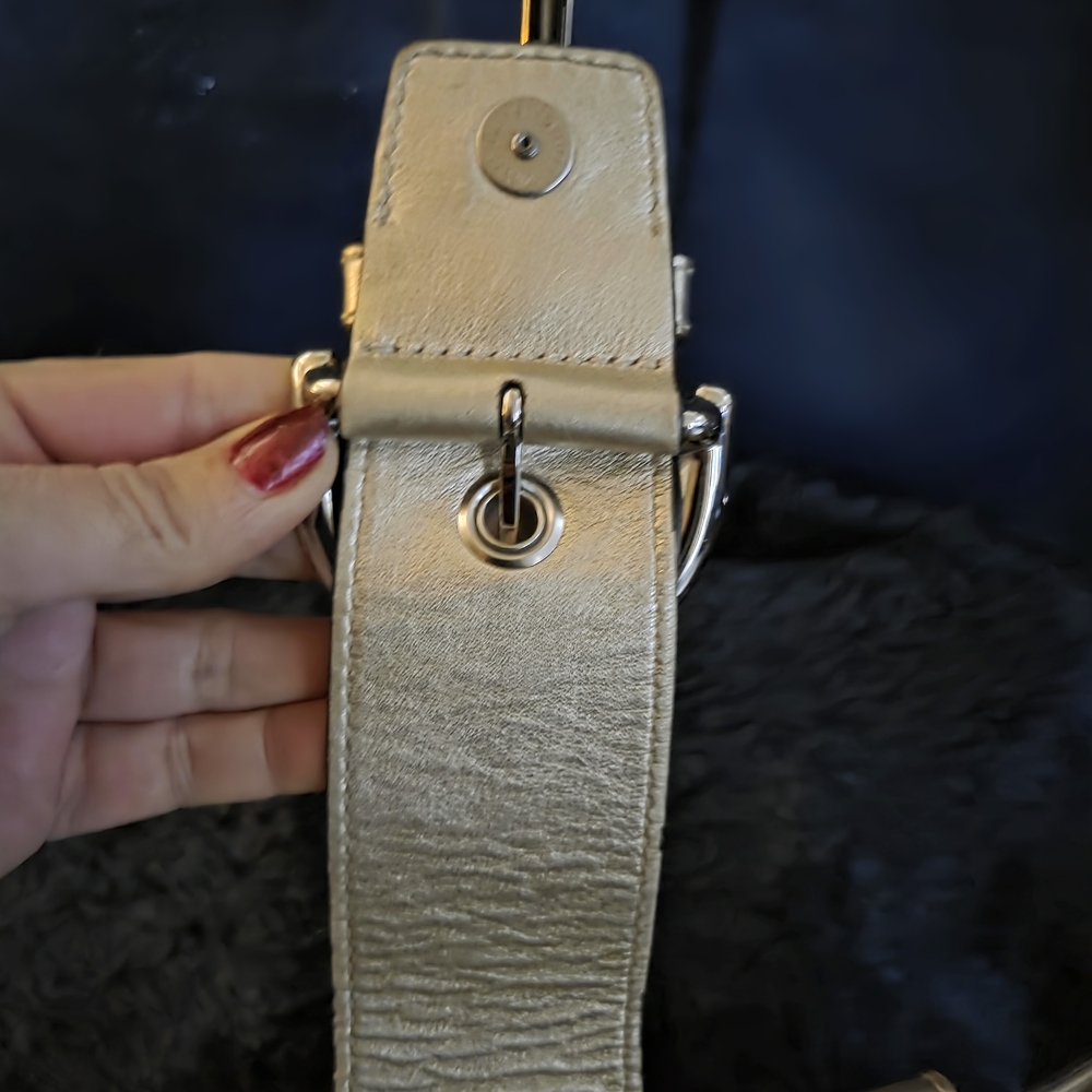 LOW START Coach Leather Shoulder Bag Cream w/ Metallic Trim Buckle Detail - Picture 11 of 16